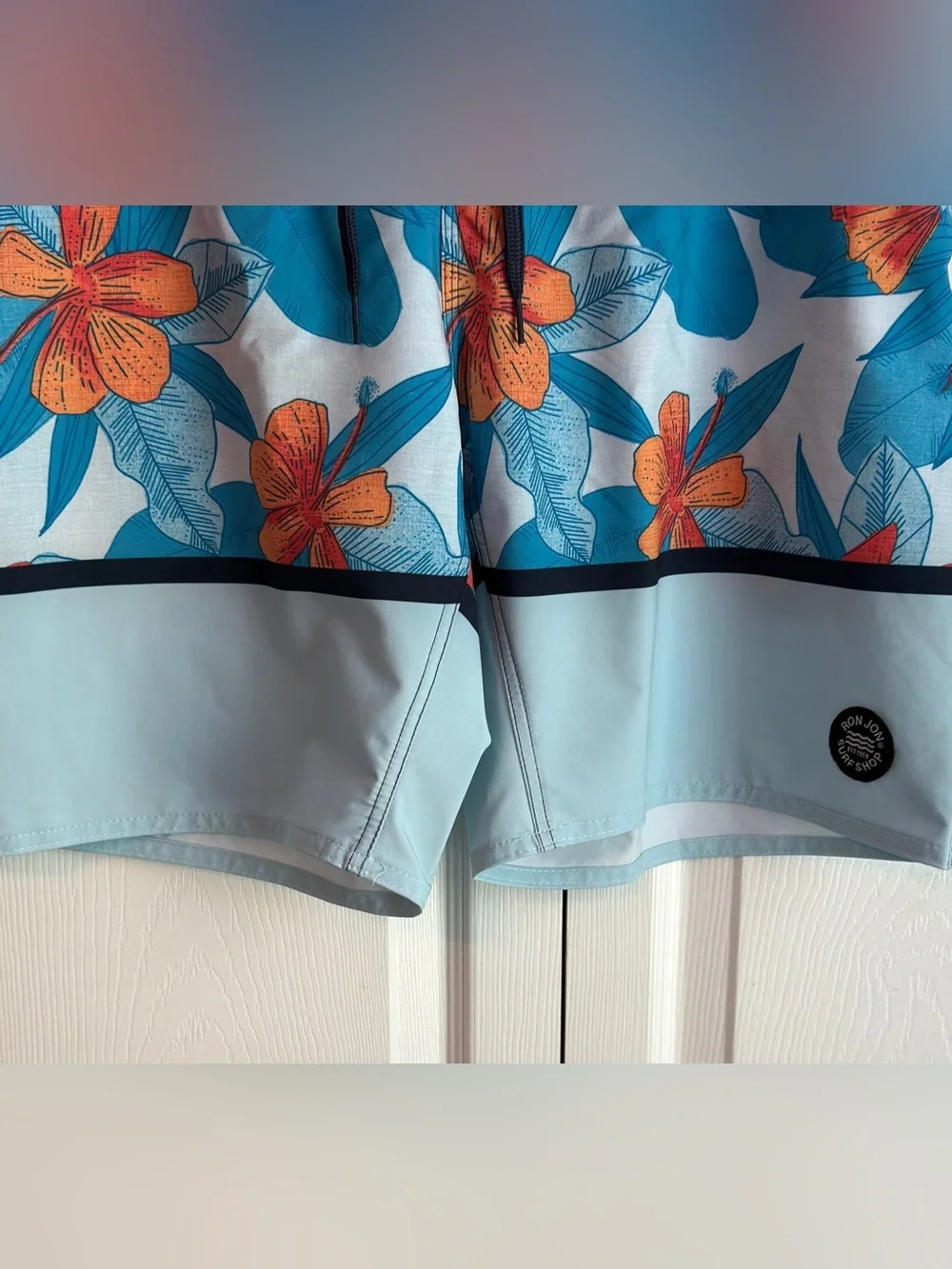 Ron Jon Surf Shop Men’s Blue Floral Print Board Shorts Size 34